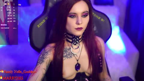 Snapshot of nelle_ chatting on 17, 9, 2025 online show from 17, 9, 2025