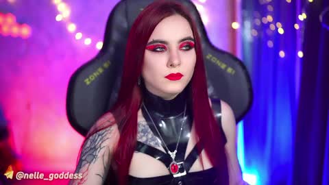 Snapshot of nelle_ chatting on 12, 5, 2026 online show from 12, 5, 2026