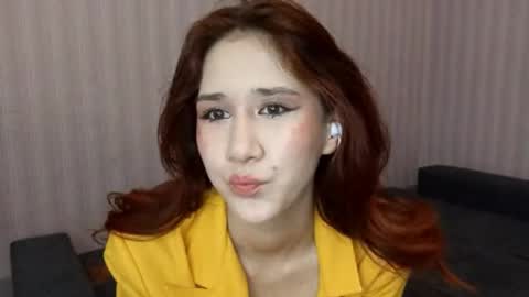 Snapshot of nenitawildes chatting on 27, 11, 2025 Reily online show from 27, 11, 2025