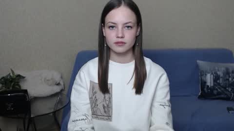 Snapshot of nensi_sweet chatting on 19, 2, 2025 nensi_sweet online show from 19, 2, 2025
