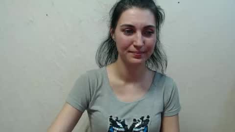 Nensy online show from 4, 3, 2025