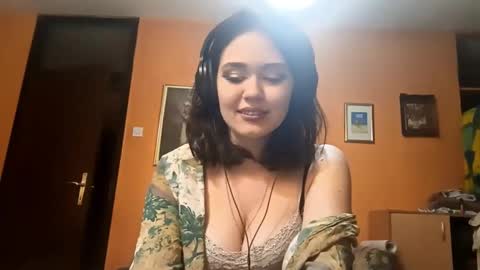 Elena online show from 14, 10, 2025