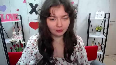 Snapshot of neonilalisova chatting on 4, 10, 2025 NeonilaLisova online show from 4, 10, 2025