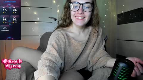 Snapshot of nerdy_goddess chatting on 13, 12, 2024 Aida online show from 13, 12, 2024