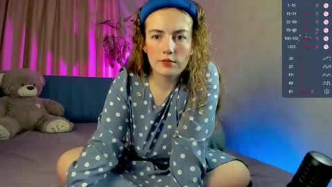 Snapshot of nerdy_goddess chatting on 24, 11, 2025 Aida online show from 24, 11, 2025