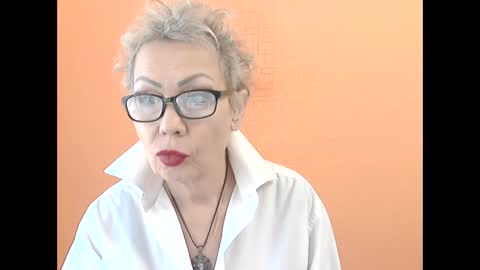 NessyJenixs online show from 18, 11, 2025