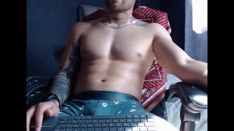 Snapshot of neuttron chatting on 27, 10, 2025 neuttron online show from 27, 10, 2025