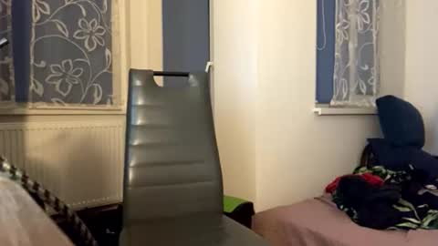 Mark online show from 17, 4, 2026