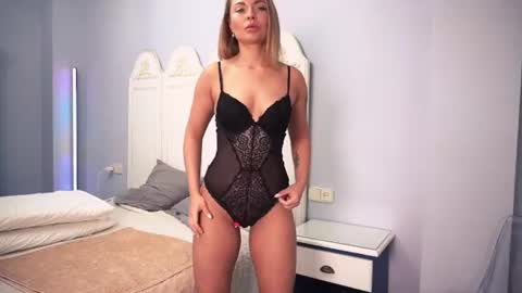 Snapshot of new_dee chatting on 11, 7, 2026 new dee online show from 11, 7, 2026