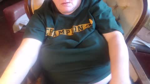 Snapshot of new_milf chatting on 20, 1, 2025 Lilly online show from 20, 1, 2025