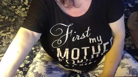 Snapshot of new_milf chatting on 1, 2, 2025 Lilly online show from 1, 2, 2025