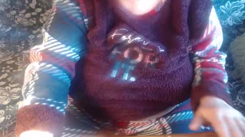 Snapshot of new_milf chatting on 8, 3, 2025 Lilly online show from 8, 3, 2025