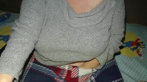 Snapshot of new_milf chatting on 6, 10, 2025 Lilly online show from 6, 10, 2025