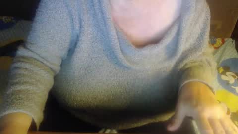 Snapshot of new_milf chatting on 10, 10, 2025 Lilly online show from 10, 10, 2025