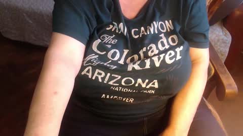 Snapshot of new_milf chatting on 11, 10, 2025 Lilly online show from 11, 10, 2025