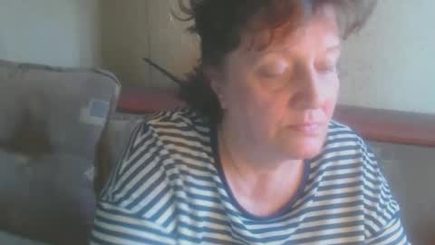 Snapshot of new_milf chatting on 30, 10, 2025 Lilly online show from 30, 10, 2025