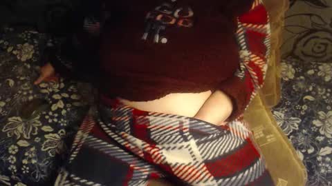 Snapshot of new_milf chatting on 4, 12, 2025 Lilly online show from 4, 12, 2025