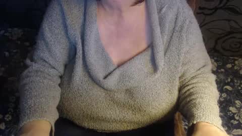 Snapshot of new_milf chatting on 5, 12, 2025 Lilly online show from 5, 12, 2025