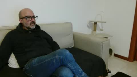 Snapshot of new_simi_74 chatting on 16, 12, 2025 simi online show from 16, 12, 2025