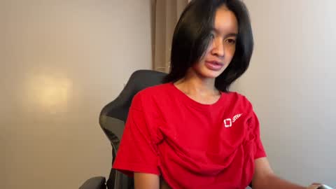 Snapshot of newbabeintownxx chatting on 5, 2, 2025 kindra online show from 5, 2, 2025