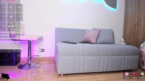 Snapshot of newbarbiedolly chatting on 19, 9, 2025 ximena online show from 19, 9, 2025