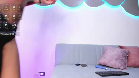 Snapshot of newbarbiedolly chatting on 8, 11, 2025 ximena online show from 8, 11, 2025