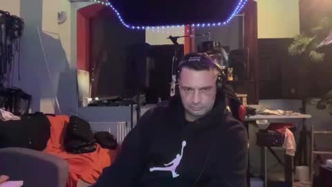 newguy2025 online show from 6, 11, 2025