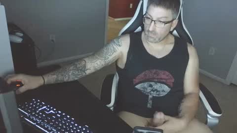 Snapshot of newevo chatting on 1, 10, 2025 newevo online show from 1, 10, 2025