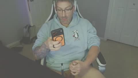 Snapshot of newevo chatting on 27, 3, 2026 newevo online show from 27, 3, 2026