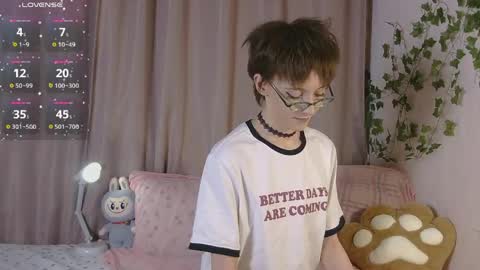 NextVibe1 online show from 17, 4, 2026