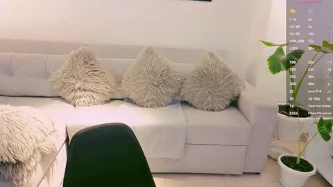 Snapshot of neythan__blaze chatting on 5, 10, 2025 online show from 5, 10, 2025