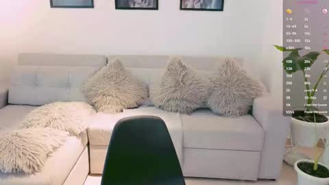 Snapshot of neythan__blaze chatting on 6, 10, 2025 online show from 6, 10, 2025