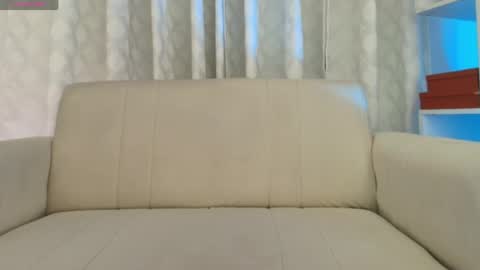 Snapshot of nezo_ chatting on 18, 4, 2026 Angie Instagram angie julianac add me online show from 18, 4, 2026