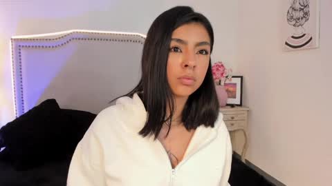 Nia Malkova online show from 17, 4, 2026