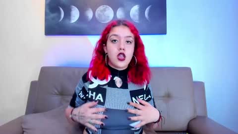 Estefani  online show from 23, 12, 2024