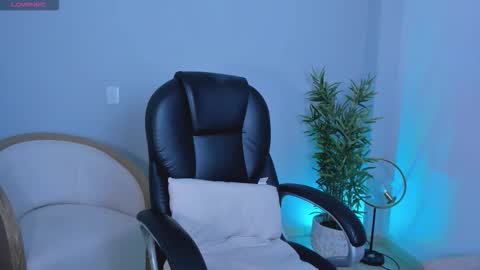 Nia  online show from 24, 10, 2025