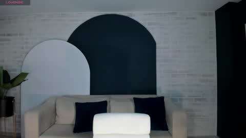 SQUIRTER DOLL    online show from 5, 10, 2025