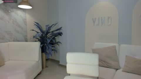 SQUIRTER DOLL    online show from 15, 2, 2026