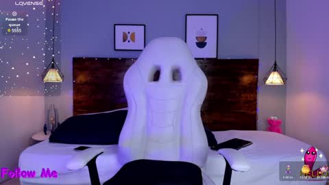 Snapshot of niall_falcon chatting on 4, 2, 2025 Niall online show from 4, 2, 2025