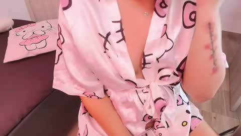 Snapshot of nianoretti chatting on 6, 2, 2026 Nia online show from 6, 2, 2026