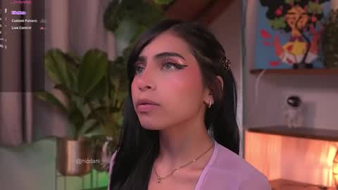 Snapshot of nicdani_1 chatting on 25, 2, 2025 Dani 3 online show from 25, 2, 2025