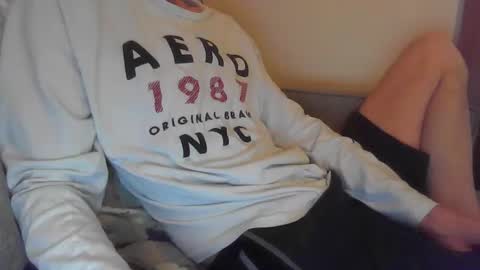 Snapshot of niceguyandrew chatting on 18, 12, 2025 Andrew online show from 18, 12, 2025