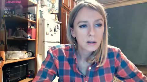 Snapshot of nicekat chatting on 9, 11, 2025 Kathrine online show from 9, 11, 2025