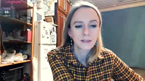 Snapshot of nicekat chatting on 14, 11, 2025 Kathrine online show from 14, 11, 2025