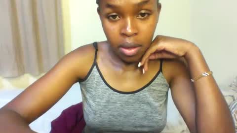 Snapshot of nicemillow chatting on 6, 12, 2024 nicemillow online show from 6, 12, 2024