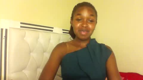 Snapshot of nicemillow chatting on 16, 12, 2024 nicemillow online show from 16, 12, 2024