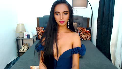Olivia online show from 8, 12, 2024