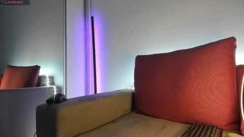 Nicholassx online show from 15, 4, 2026