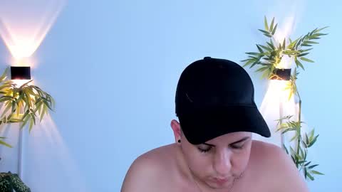 Snapshot of nick23_ chatting on 17, 12, 2025 nick23_ online show from 17, 12, 2025