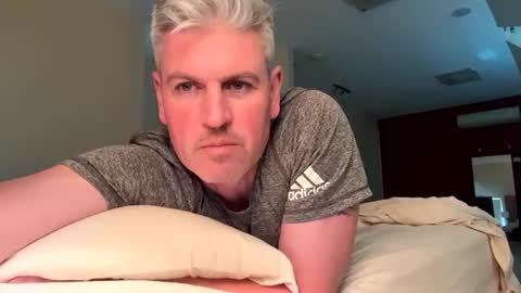 nick578320 online show from 12, 10, 2025